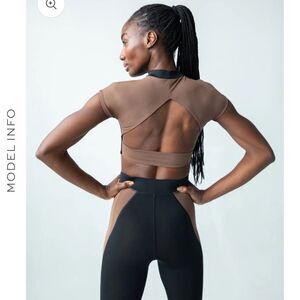 GNO Short Sleeve active crop top daughter lessons hot pink size Small sold out